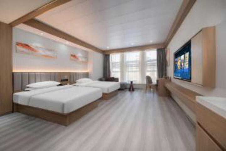 Room 15 of 17