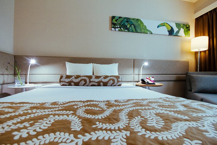 Room 5 of 137