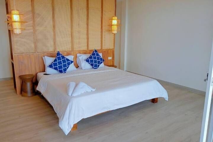 Room 25 of 117