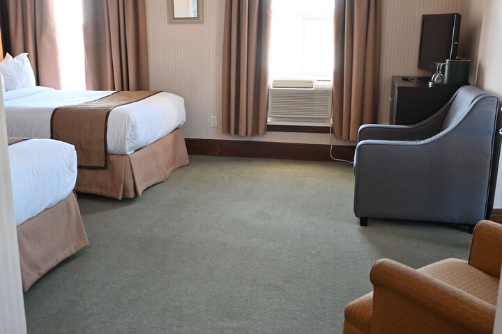 Room 16 of 124