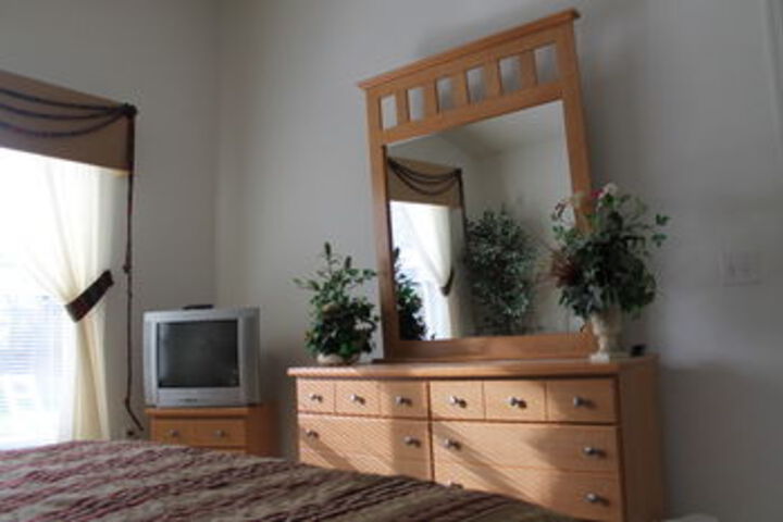 Room 8 of 14