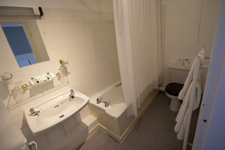 Room 41 of 70