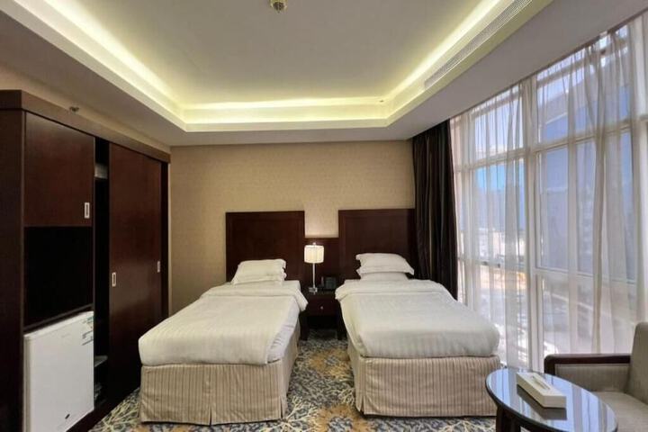 Room 6 of 23