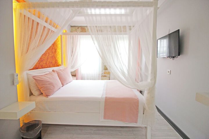 Room 26 of 54