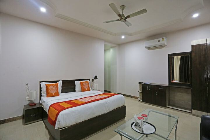 Room 16 of 20