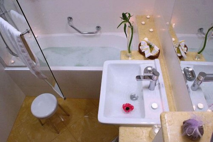 Bath Photo