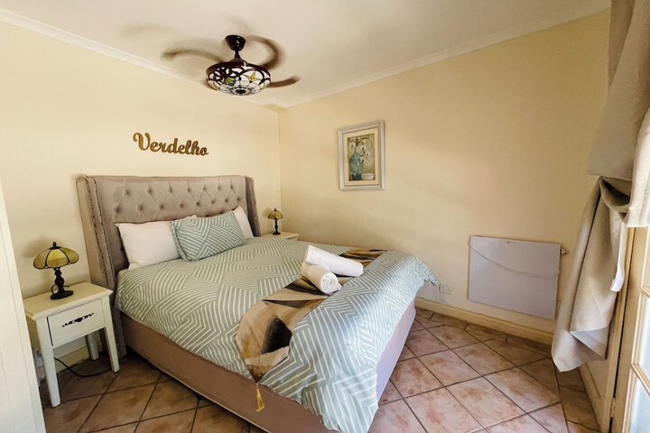 Room 25 of 214