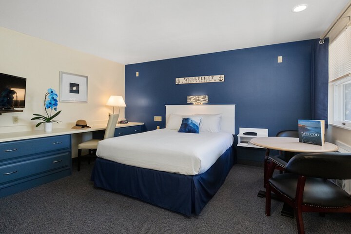 Room 7 of 30