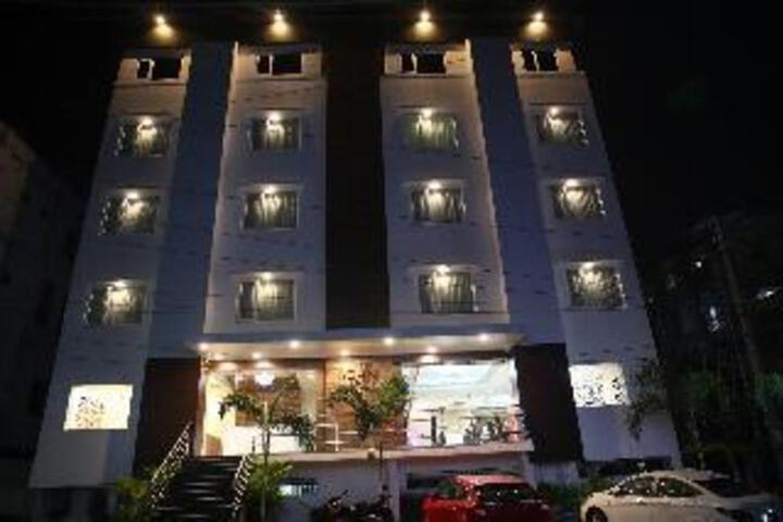Rohini Jazz Hotel