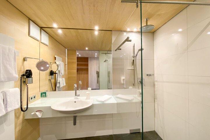 Room 14 of 40