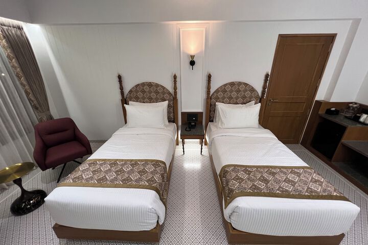 Room 7 of 70