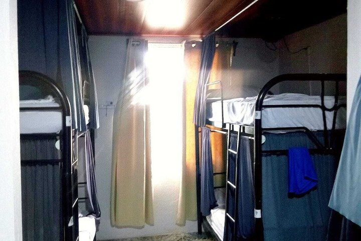 Room 2 of 4