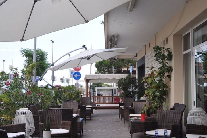 Terrace/Patio 9 of 13