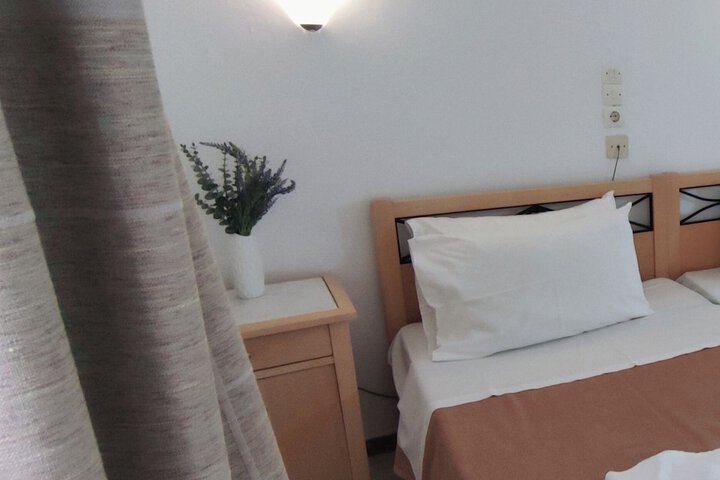 Room 13 of 24