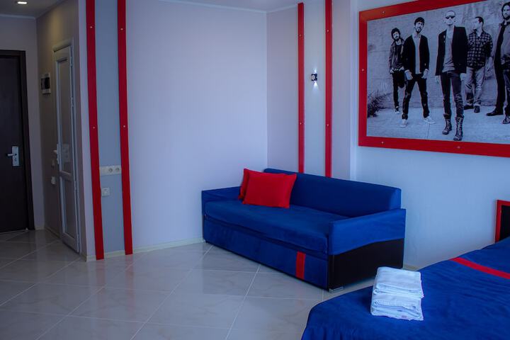 Room 12 of 101