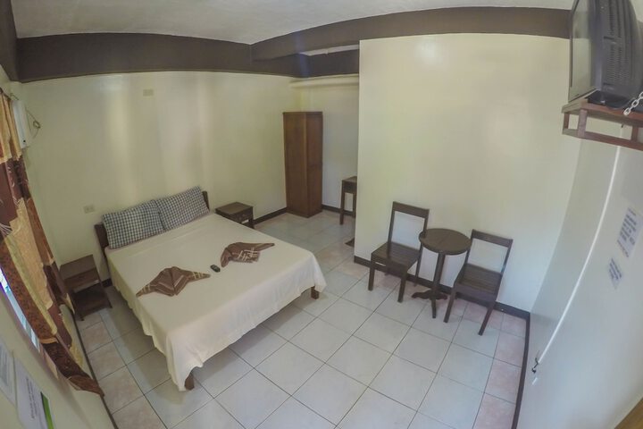 Room 16 of 42