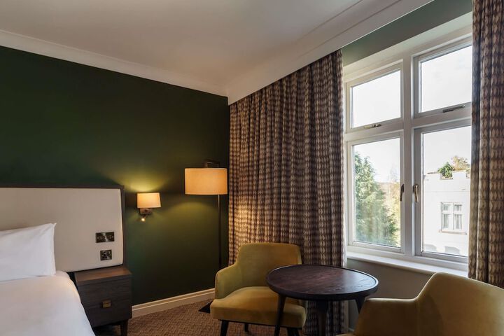 Room 27 of 155