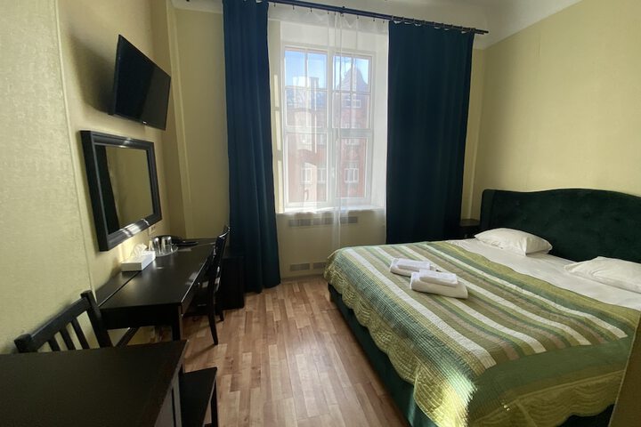 Room 108 of 272