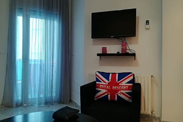 Room 8 of 16