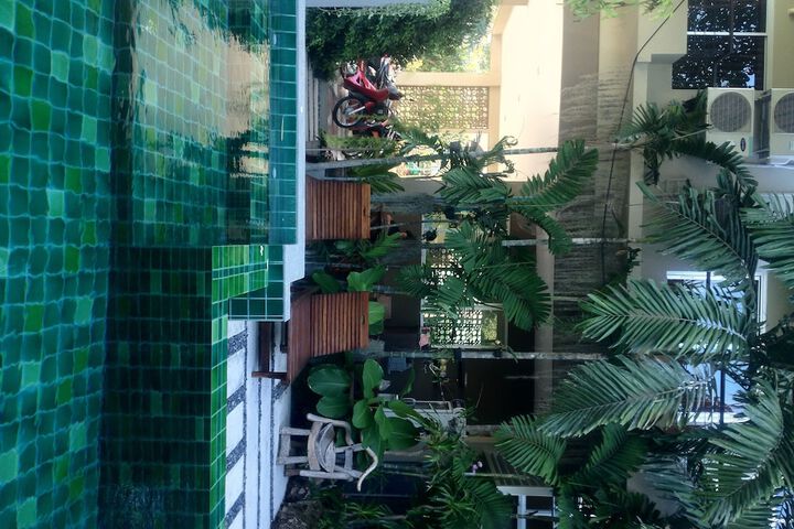Pools & Facilities