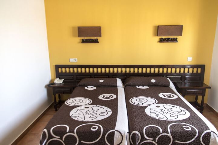 Room 6 of 38