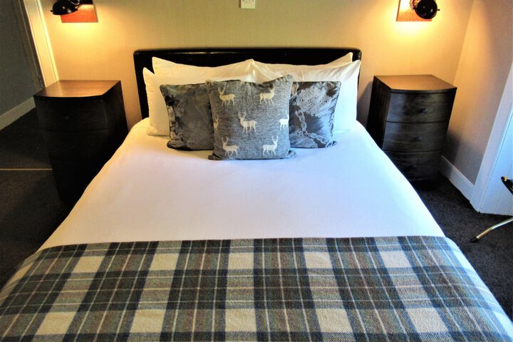 Room 7 of 25