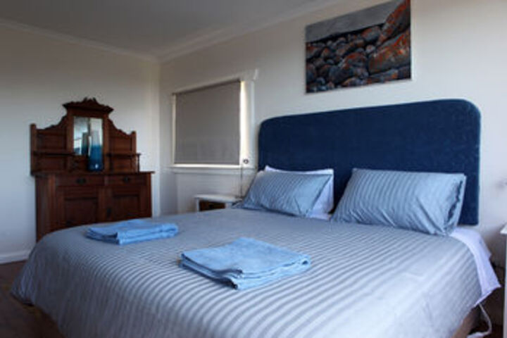Room 12 of 26