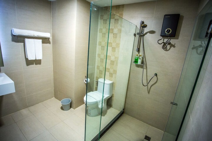 Room 14 of 26