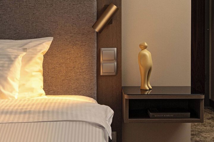 Room 25 of 60