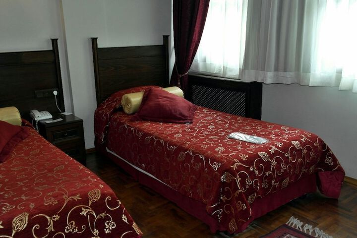 Room 19 of 87