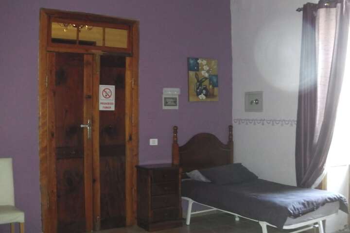 Room 17 of 33