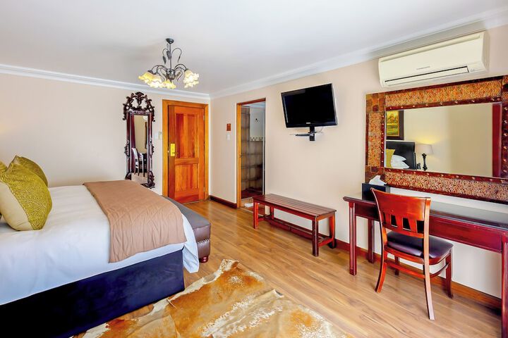 Room 30 of 76