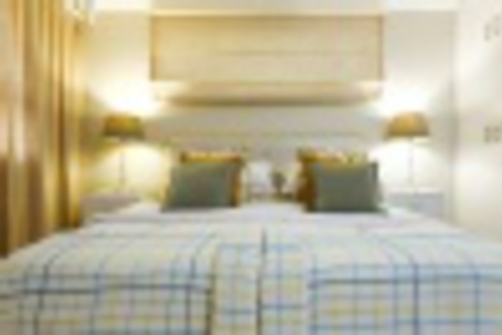 Room 40 of 432