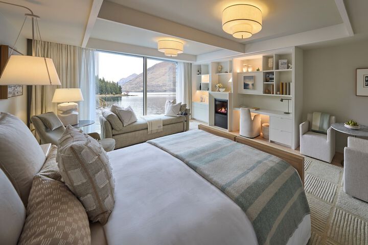 Room 10 of 20