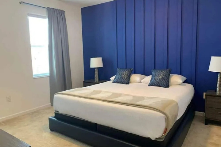 Room 3 of 16