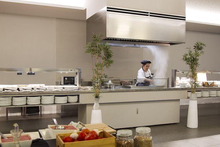Dining 54 of 62