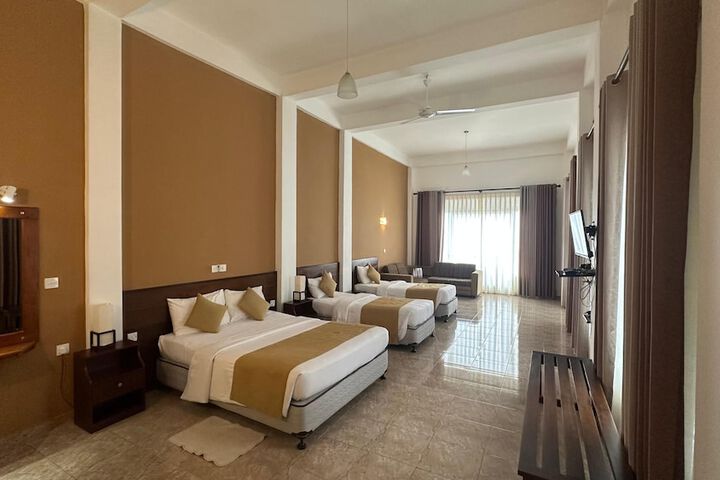 Room 16 of 34