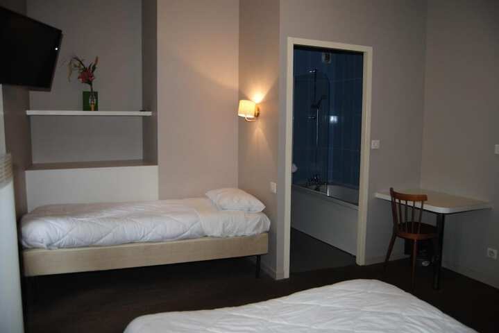 Room 16 of 30