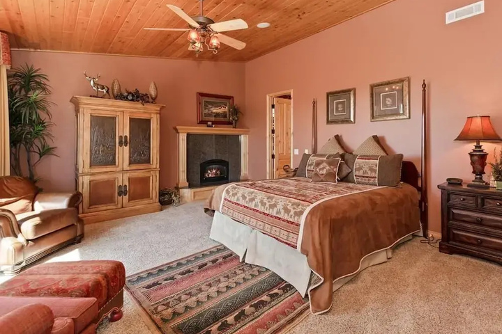 Room 2 of 19