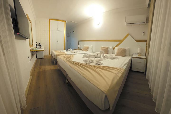 Room 20 of 107