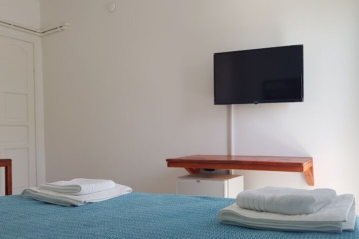 Room 3 of 35