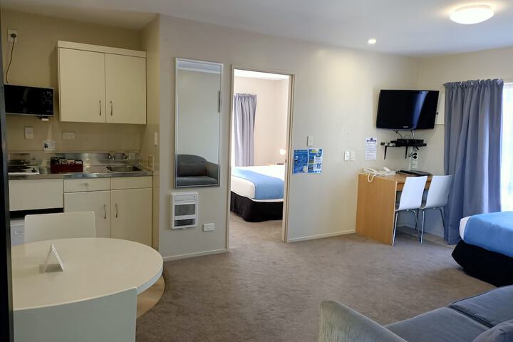 Room 43 of 95