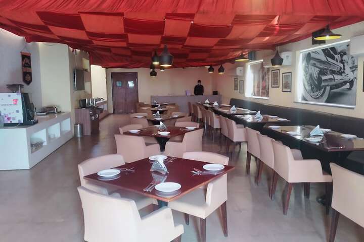 Dining 45 of 69