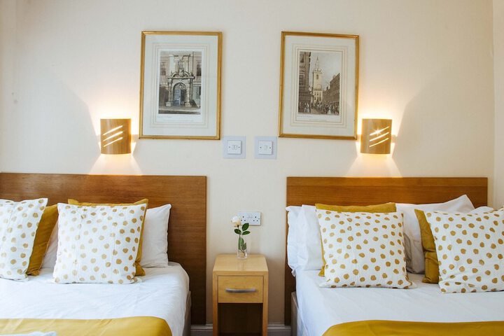 Room 40 of 90