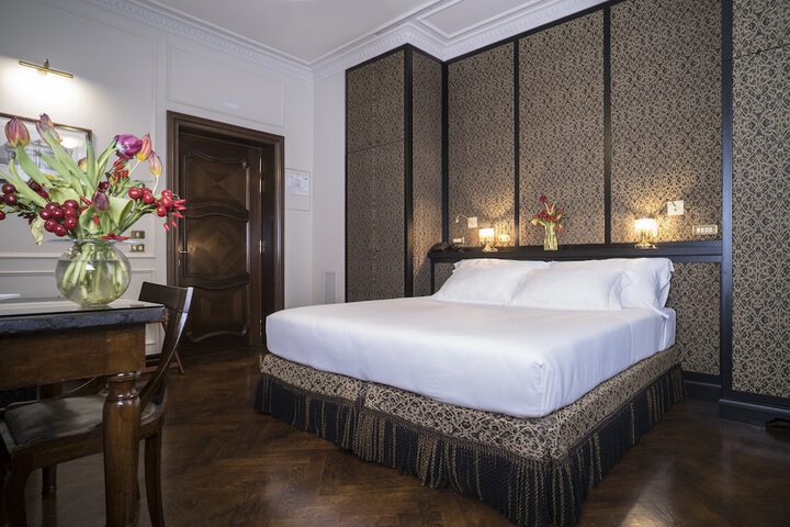 Room 48 of 181