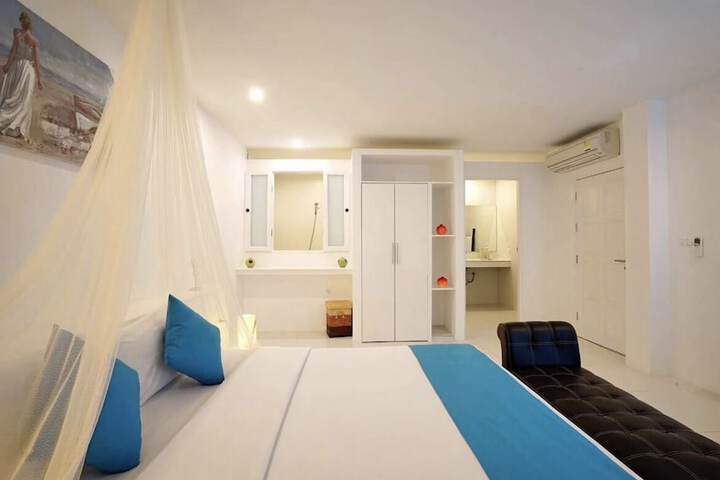 Room 35 of 96