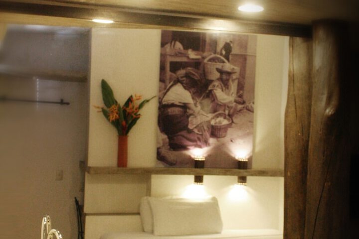 Room 6 of 34