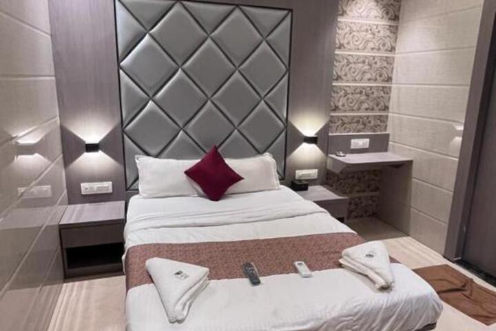 Hotel Abrol