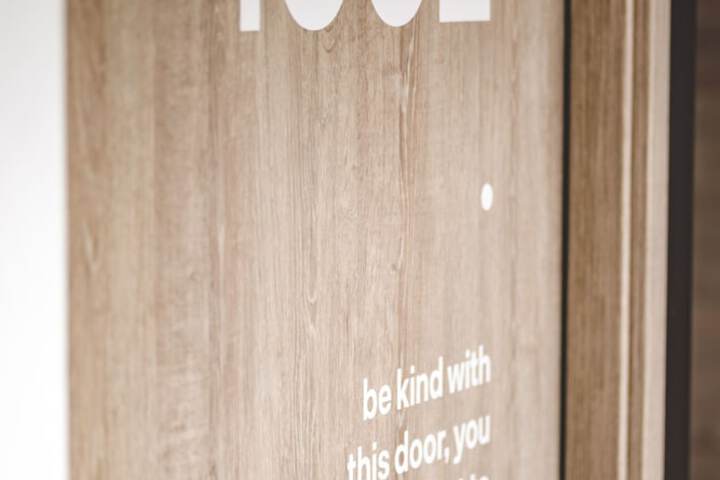Room 25 of 110