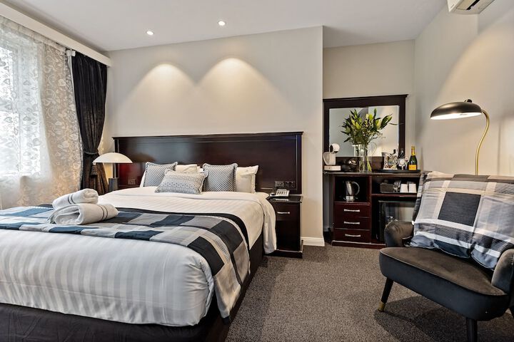 Room 8 of 36